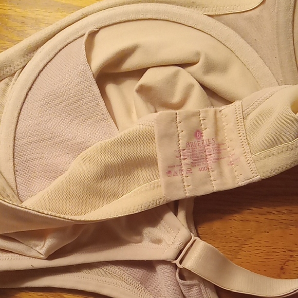 Breezies Bra 40DD - Picture 2 of 6